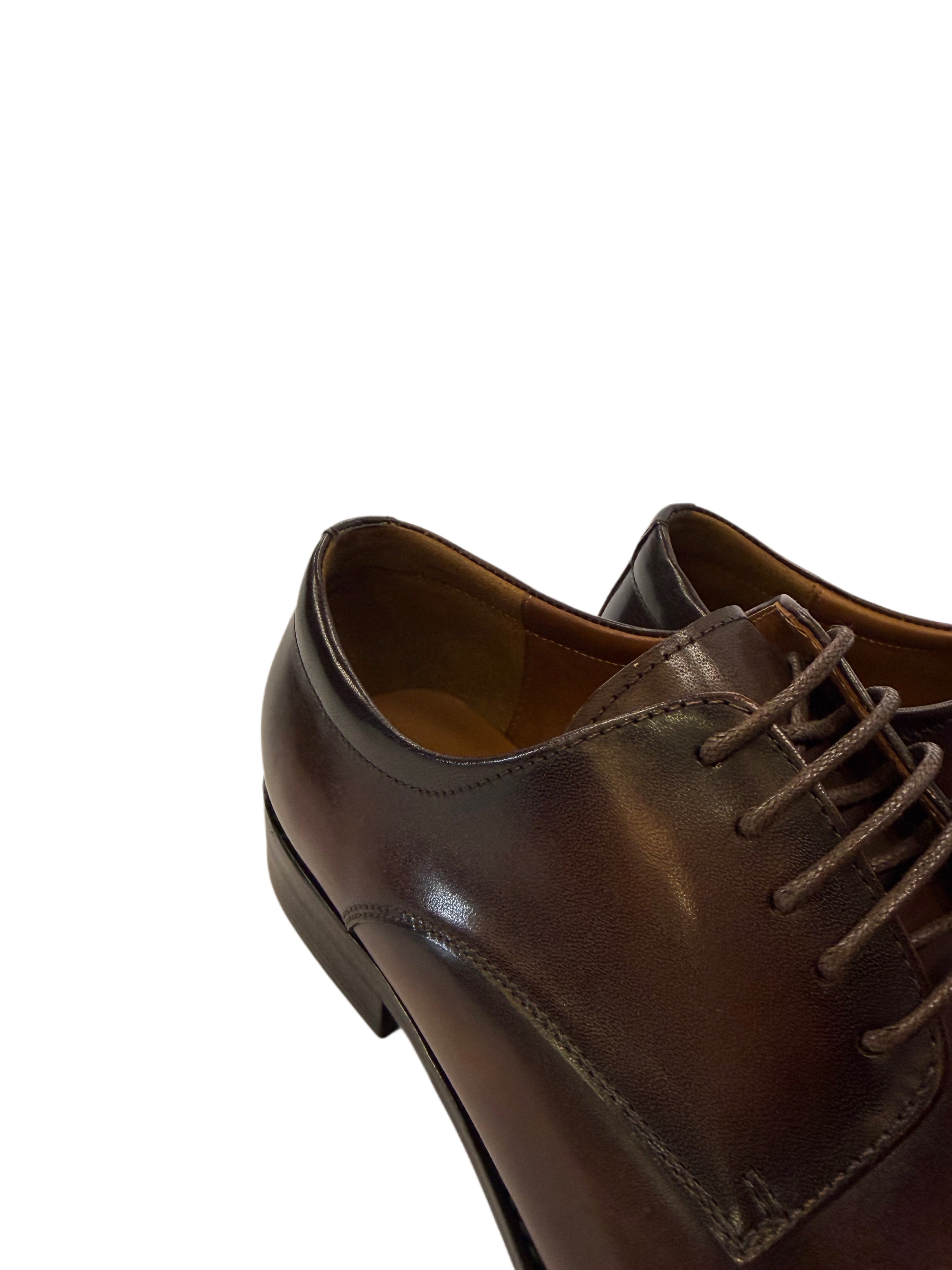 Classic Oxford Dress Shoes - Brown