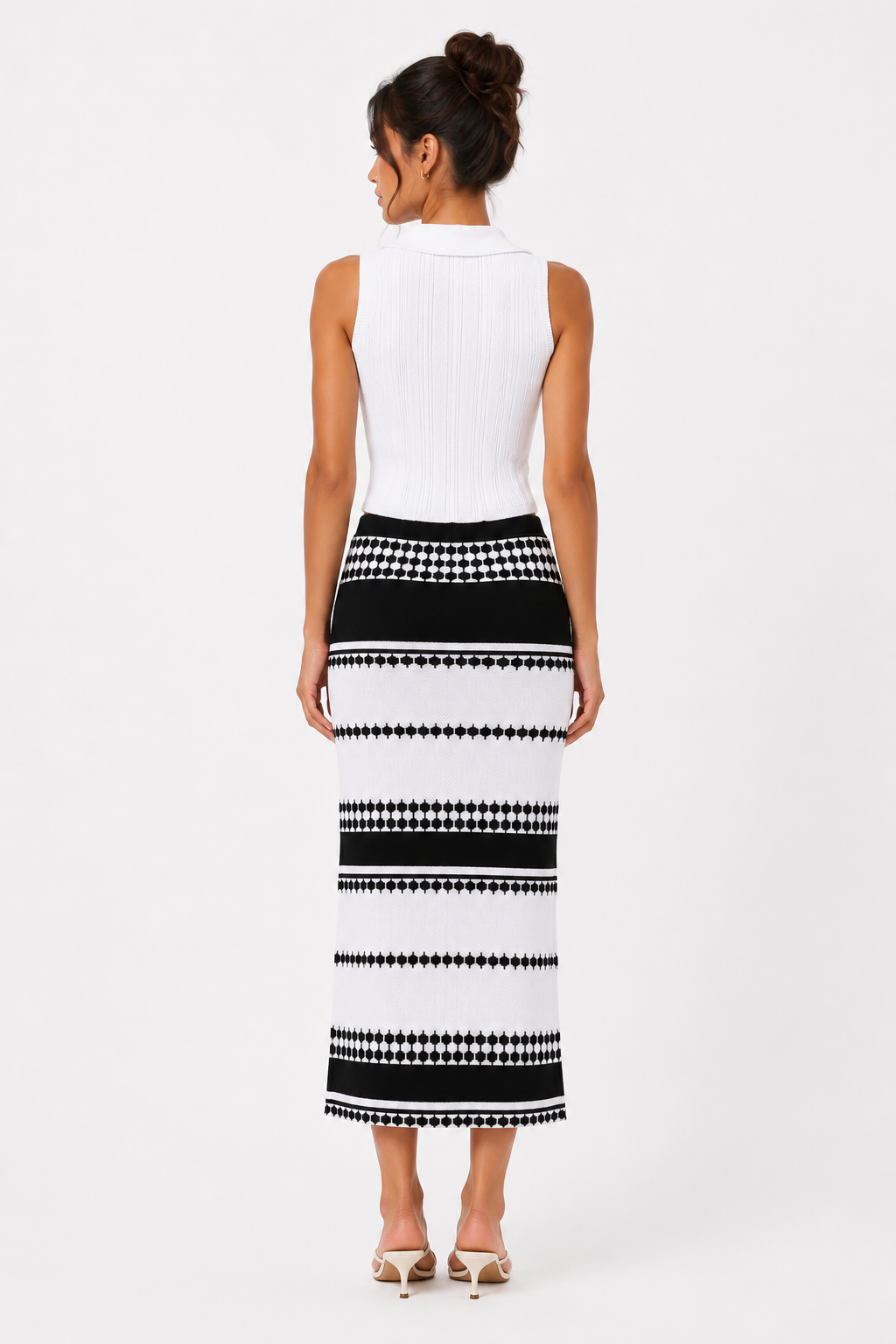 Two-Piece Set Sleeveless Top & Striped Skirt One Size - Black and White